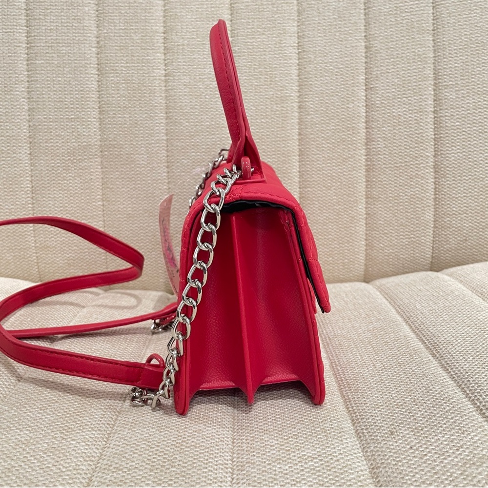 Betsey Johnson Red Crossbody Bag nwot 8 X5 size. Pretty red purse with chain. - Picture 3 of 11